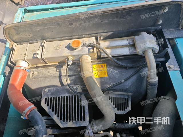 水箱+風(fēng)扇特寫(xiě)(上車(chē)部件) 水箱+風(fēng)扇特寫(xiě)(上車(chē)部件)
