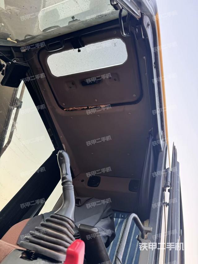 后窗玻璃角標(biāo)（駕駛室部分）