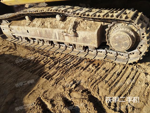 單側(cè)履帶整體（整機(jī)外觀）