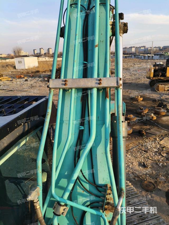 大臂背部俯視(工作和回轉(zhuǎn)裝置) 大臂背部俯視(工作和回轉(zhuǎn)裝置)