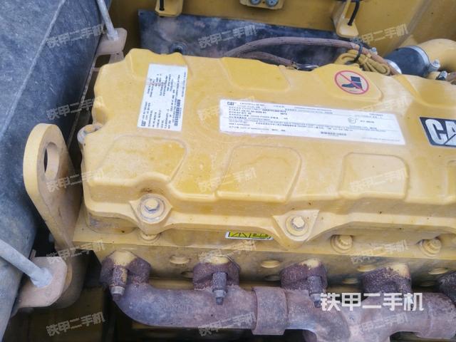 氣門室蓋螺絲特寫(上車部件) 氣門室蓋螺絲特寫(上車部件)