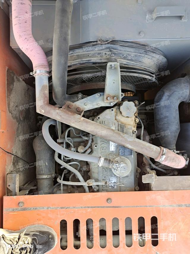 發(fā)動機整體俯視(整機外觀) 發(fā)動機整體俯視(整機外觀)