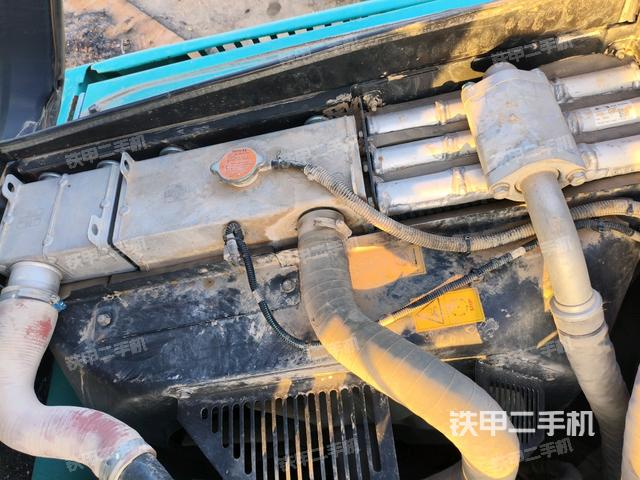 氣門室蓋螺絲特寫(上車部件) 氣門室蓋螺絲特寫(上車部件)