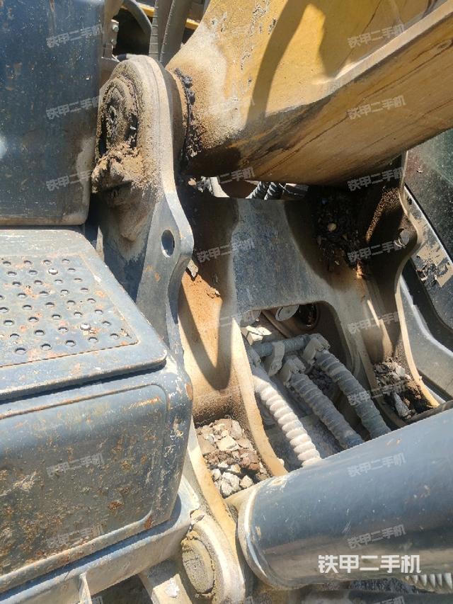 大臂根部?斜視(工作和回轉(zhuǎn)裝置) 大臂根部?斜視(工作和回轉(zhuǎn)裝置)