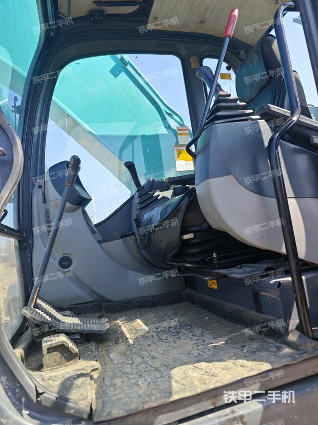 座椅后部（駕駛室部分）