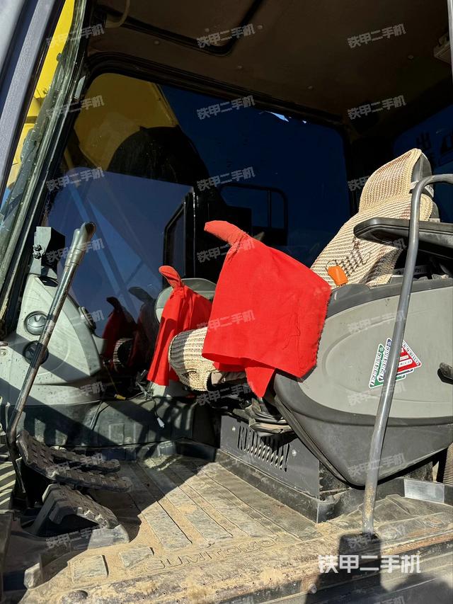 駕駛室整體(整機外觀) 駕駛室整體(整機外觀)