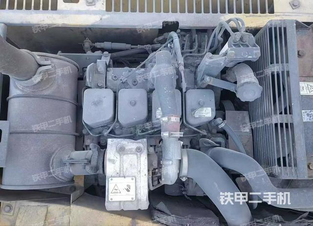 發(fā)動機整體俯視(整機外觀) 發(fā)動機整體俯視(整機外觀)
