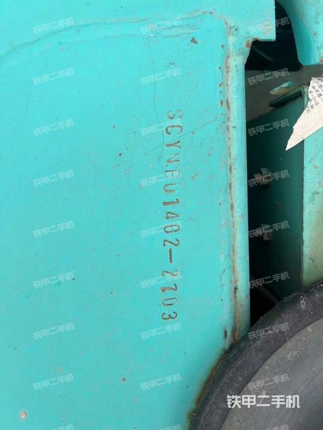 駕駛室頂部俯視（上車部件）