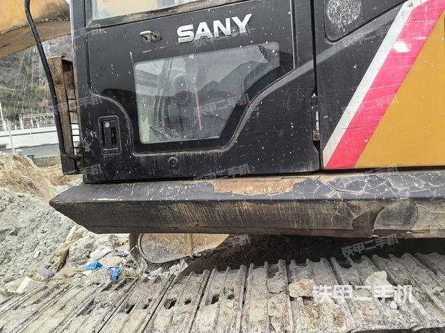 驾驶室整体（整机外观）