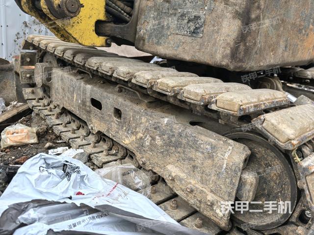 右側(cè)履帶整體?（行走機構(gòu)）