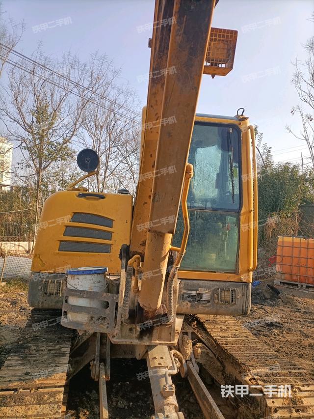 大臂根部?斜（工作和回轉(zhuǎn)裝置）