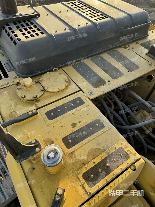 駕駛室頂部（整機(jī)外觀）