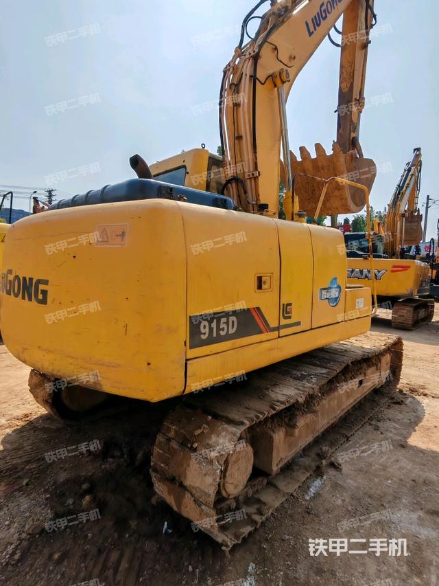 整機(jī)右后45°(整機(jī)外觀) 整機(jī)右后45°(整機(jī)外觀)