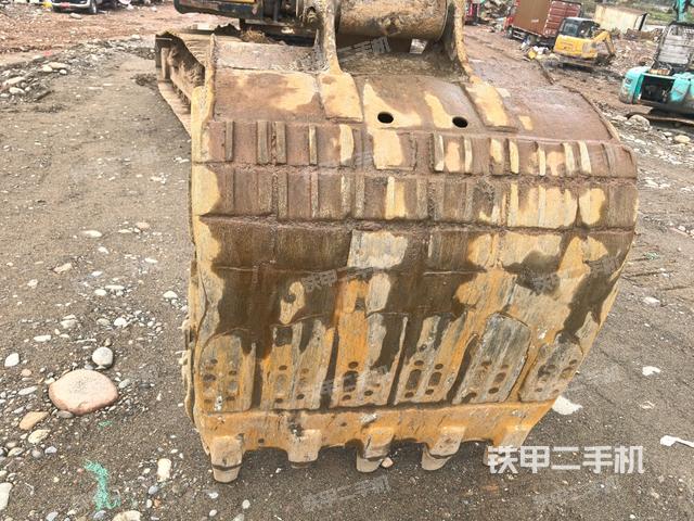 小臂整體左后（工作和回轉(zhuǎn)裝置）