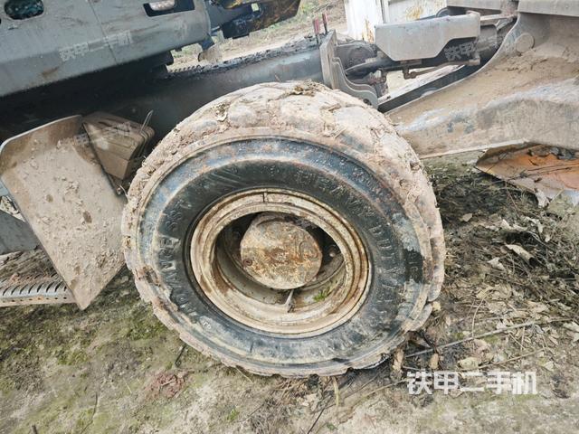 左導向輪(行走機構) 左導向輪(行走機構)