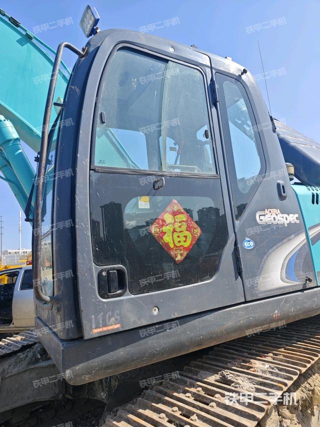 大臂根部?斜視（工作和回轉(zhuǎn)裝置）