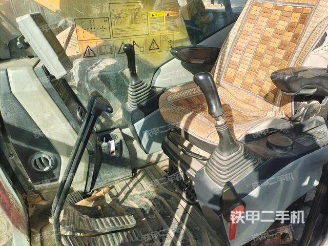 后窗玻璃角標(biāo)(駕駛室部分) 后窗玻璃角標(biāo)(駕駛室部分)