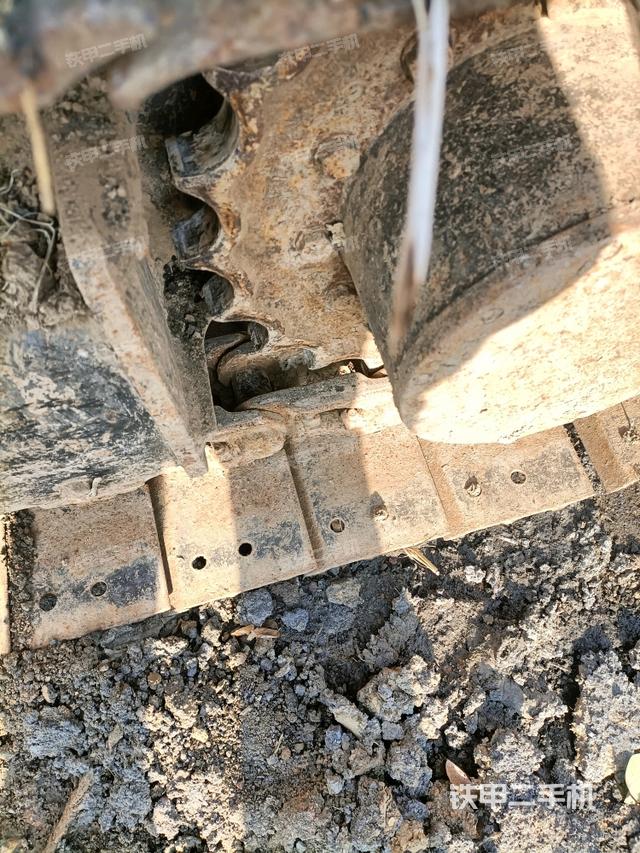 左驅(qū)動(dòng)輪（行走機(jī)構(gòu)）