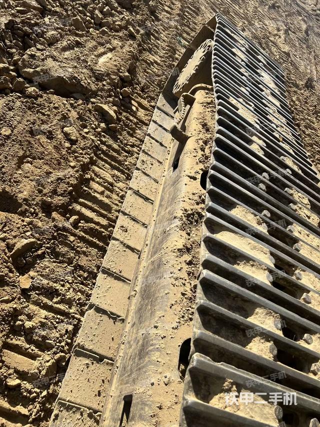 單側履帶整體（整機外觀）