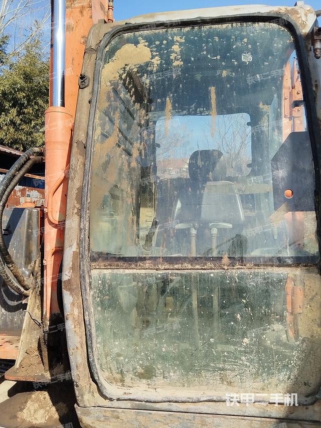 驾驶室整体（整机外观）