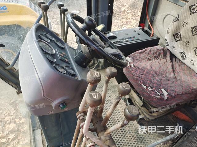 儀表盤(駕駛室/操作室) 儀表盤(駕駛室/操作室)