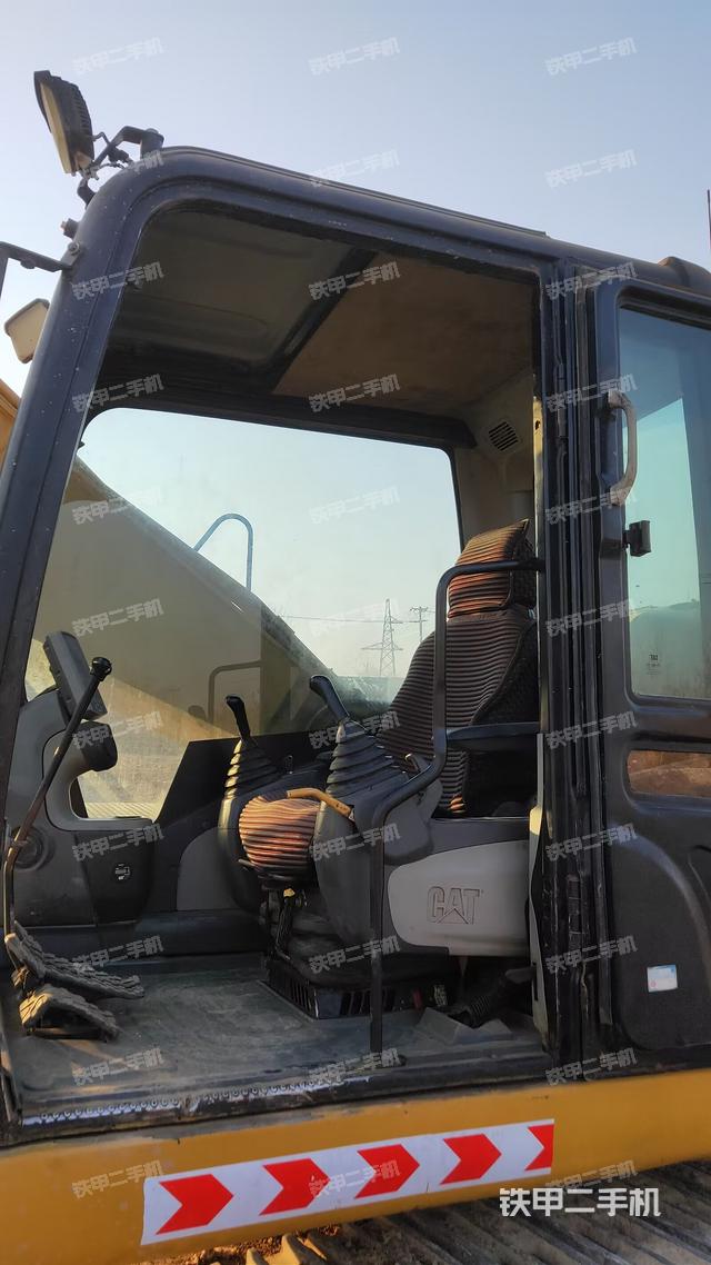 駕駛室整體（整機(jī)外觀）