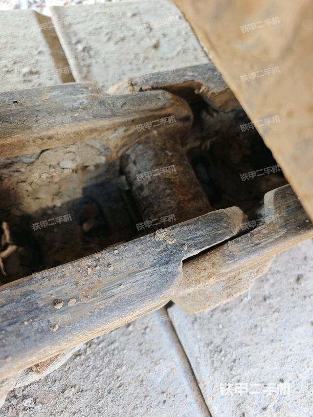 右側(cè)履帶整體（行走機構(gòu)）