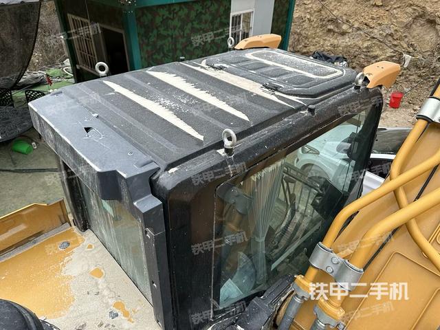 駕駛室頂部（整機(jī)外觀）