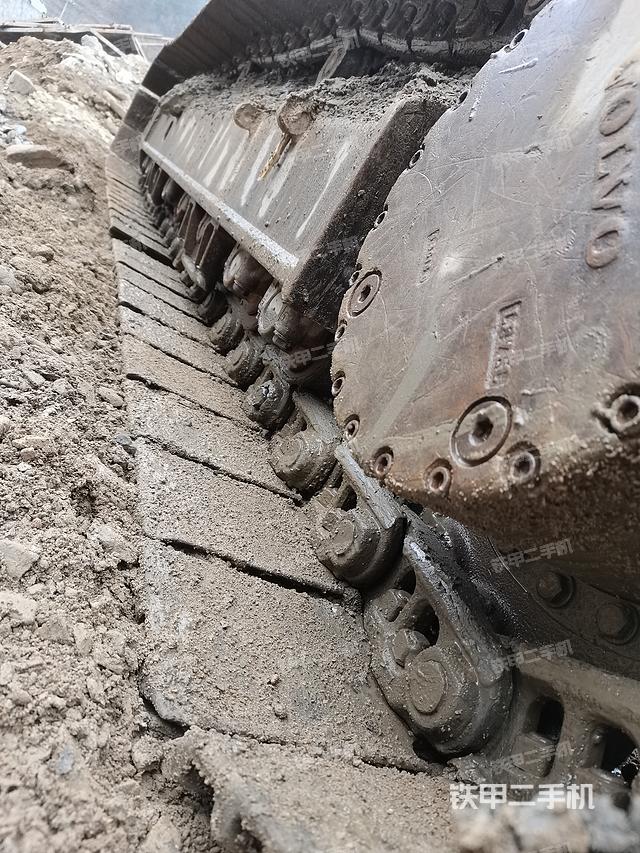 单侧履带整体（整机外观）