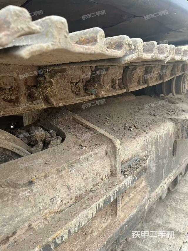 單側(cè)履帶整體（整機(jī)外觀）