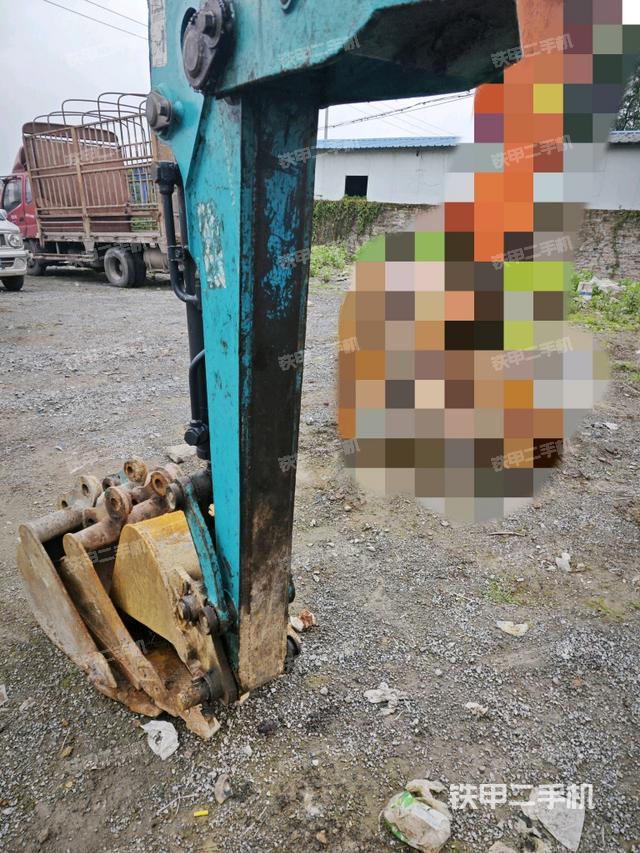 小臂整體左后(工作和回轉(zhuǎn)裝置) 小臂整體左后(工作和回轉(zhuǎn)裝置)