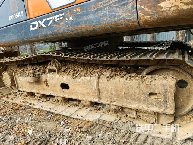 右侧履带整体 （行走机构）