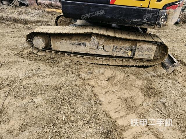 左側(cè)履帶整體?（行走機(jī)構(gòu)）