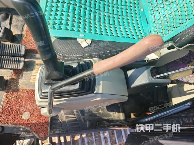 后窗玻璃角標(biāo)(駕駛室部分) 后窗玻璃角標(biāo)(駕駛室部分)