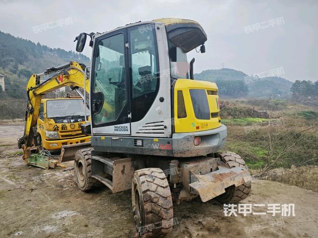 左后45(整機外觀) 左后45(整機外觀)