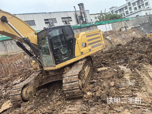 駕駛室整體（整機外觀）