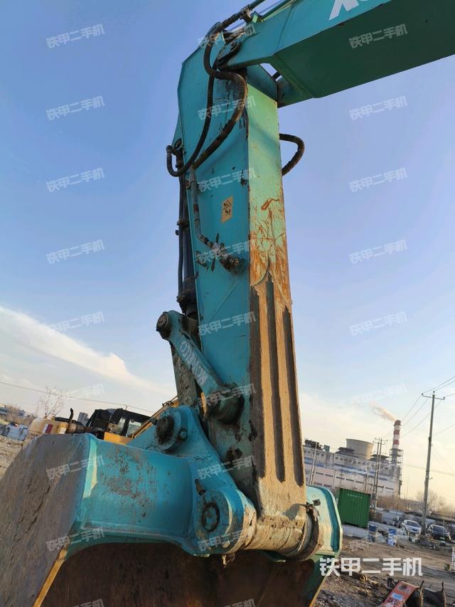 小臂整體左后(工作和回轉(zhuǎn)裝置) 小臂整體左后(工作和回轉(zhuǎn)裝置)