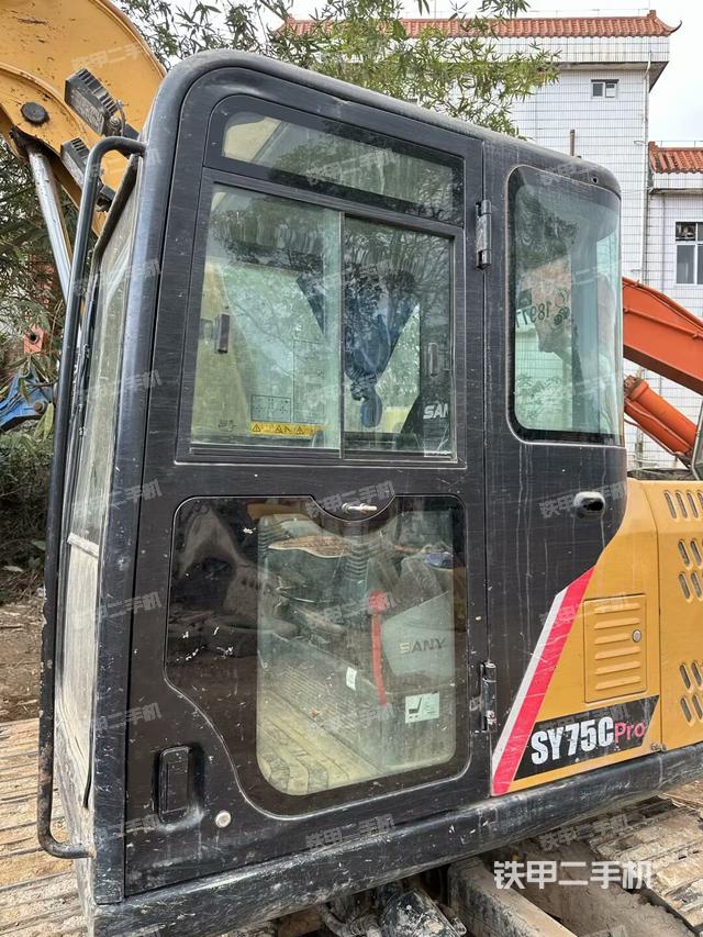 驾驶室整体（整机外观）