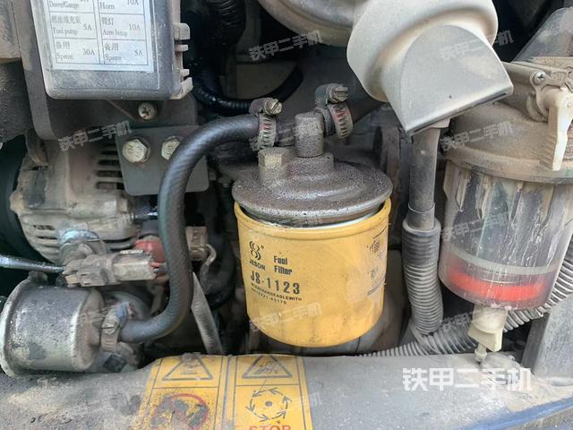 發(fā)動(dòng)機(jī)整體俯視(整機(jī)外觀) 發(fā)動(dòng)機(jī)整體俯視(整機(jī)外觀)
