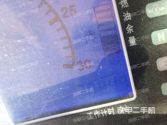 儀表盤全景（壓路機(jī)駕駛室）