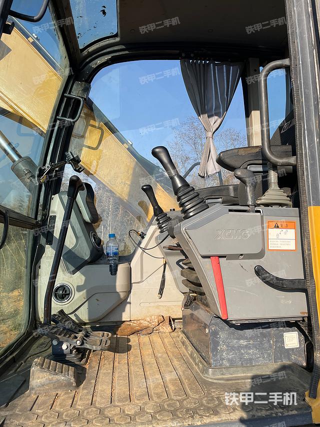 驾驶室整体（整机外观）