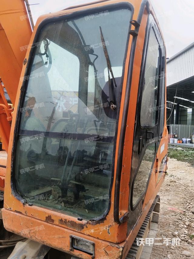 座椅后部（驾驶室部分）