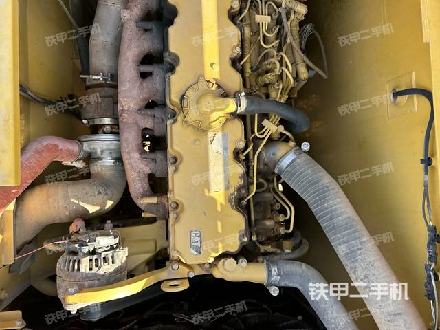 氣門室蓋螺絲特寫(上車部件) 氣門室蓋螺絲特寫(上車部件)