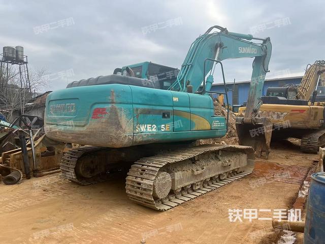 整機右后45°（整機外觀）