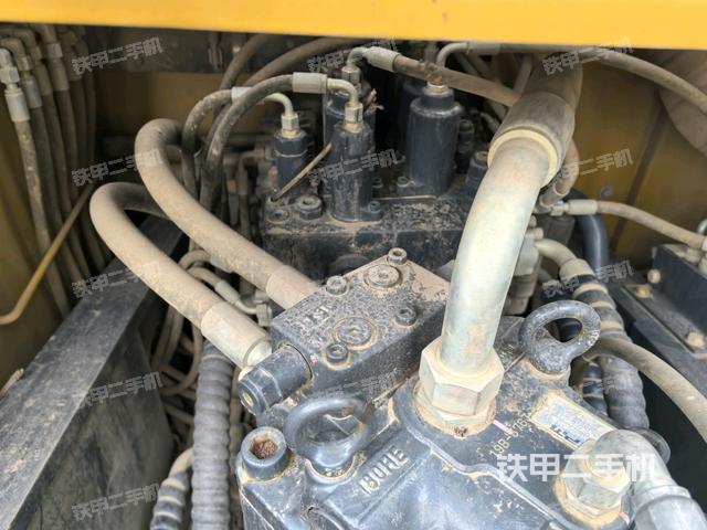 駕駛室頂部俯視（上車部件）