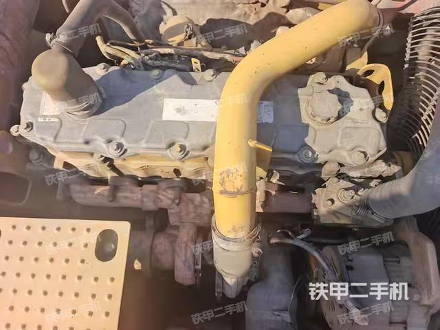 發(fā)動(dòng)機(jī)整體俯視(整機(jī)外觀) 發(fā)動(dòng)機(jī)整體俯視(整機(jī)外觀)
