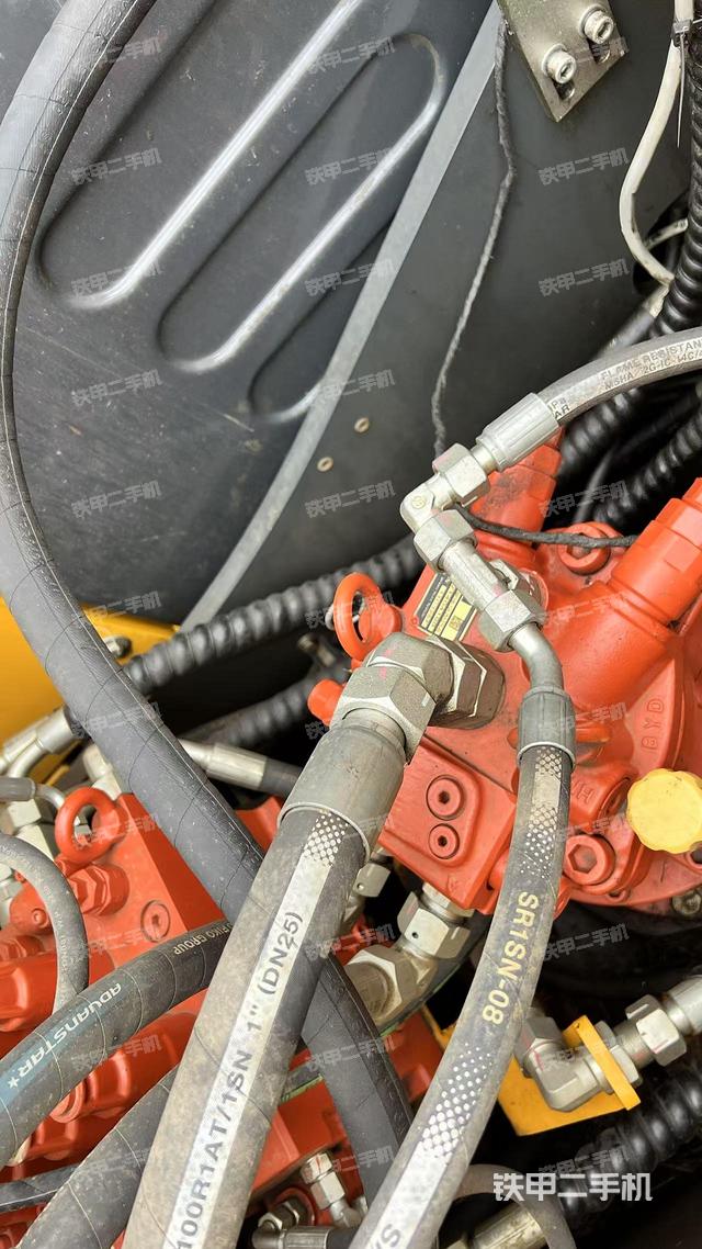 回轉(zhuǎn)馬達(上車部件) 回轉(zhuǎn)馬達(上車部件)