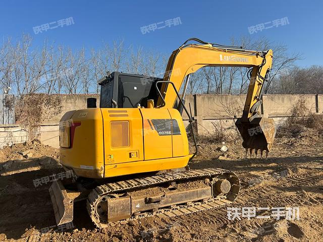 整機(jī)右后45°(整機(jī)外觀) 整機(jī)右后45°(整機(jī)外觀)