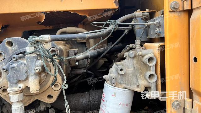 液壓泵斜45?左（大件艙室）