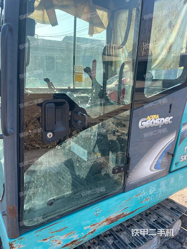 驾驶室整体（整机外观）